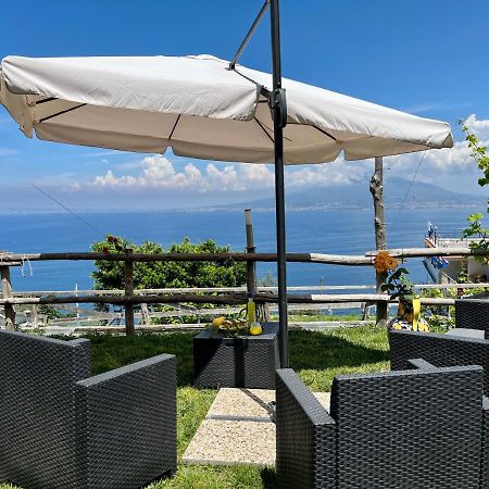 Вілла La Badia Montechiaro - Breathtaking View Of Sorrento Coast Віко-Екуенсе Екстер'єр фото
