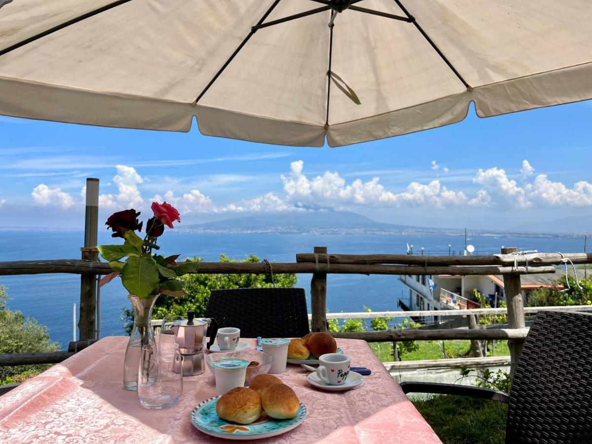Вілла La Badia Montechiaro - Breathtaking View Of Sorrento Coast Віко-Екуенсе Екстер'єр фото