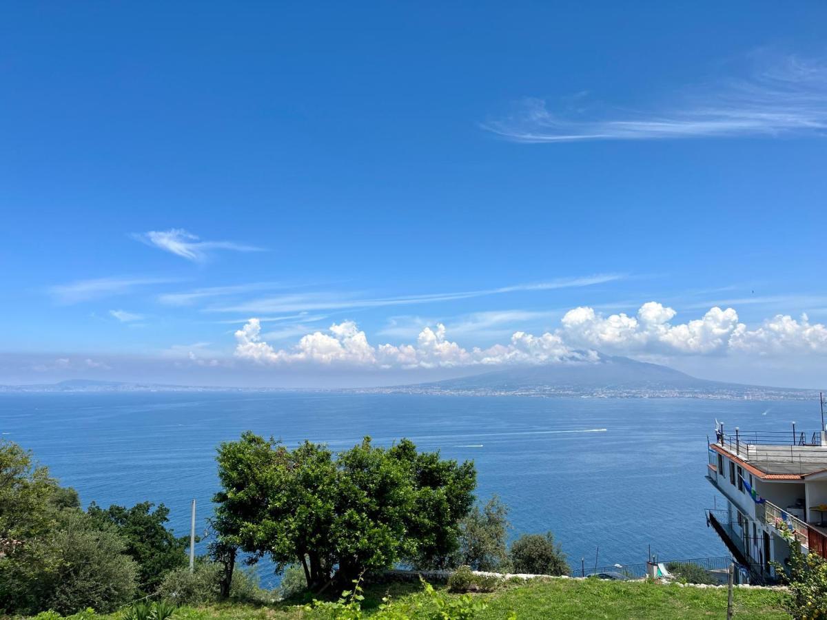 Вілла La Badia Montechiaro - Breathtaking View Of Sorrento Coast Віко-Екуенсе Екстер'єр фото